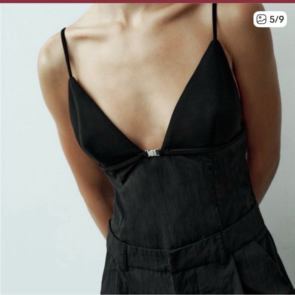 Zara Women's Chic Black Jumpsuit - Picture 5 of 6